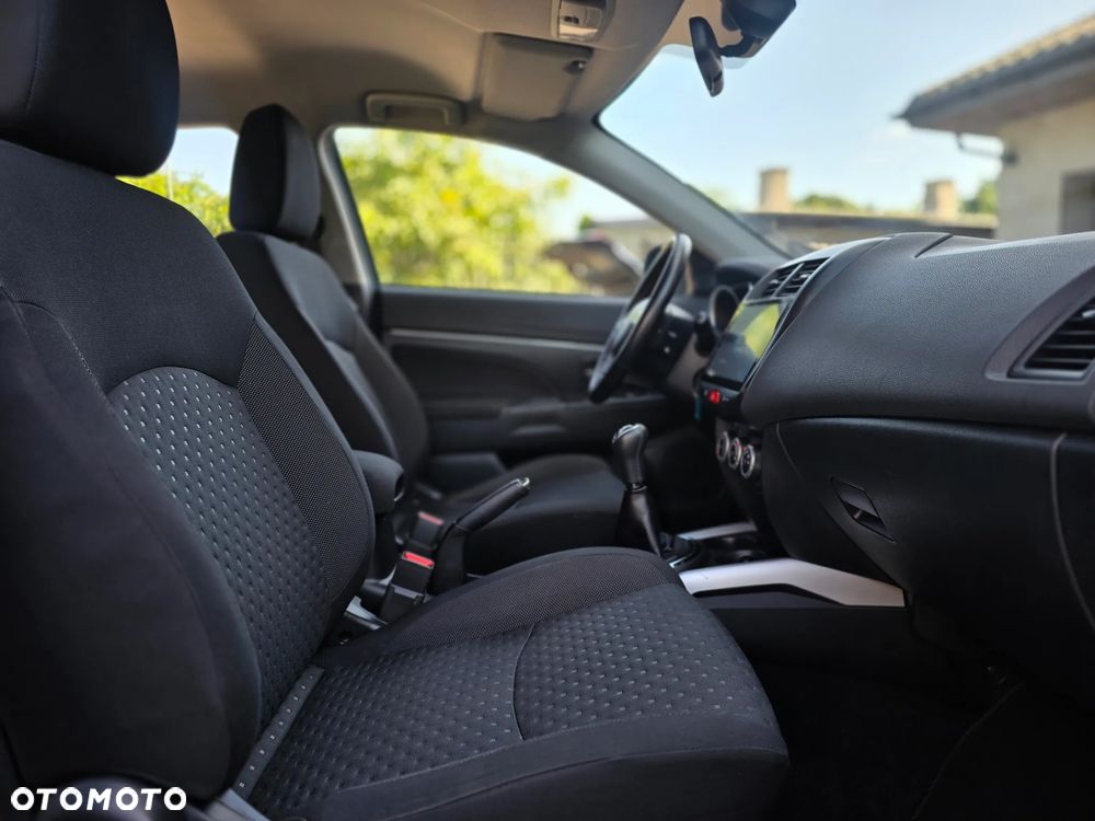 Mitsubishi ASX - 15