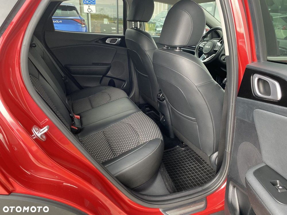 Kia XCeed - 15