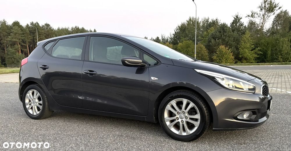 Kia Ceed 1.4 CVVT Dream Team Edition - 9