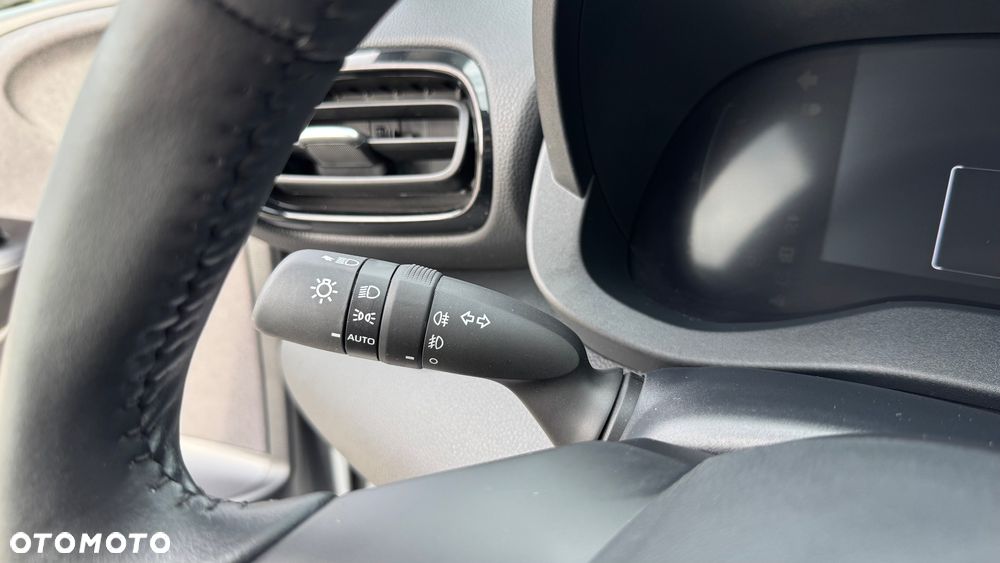 Toyota Yaris Hybrid 1.5 Style - 27