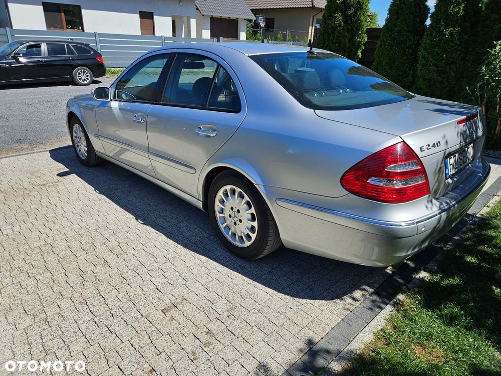 Mercedes-Benz Klasa E 240 4-Matic Elegance - 6