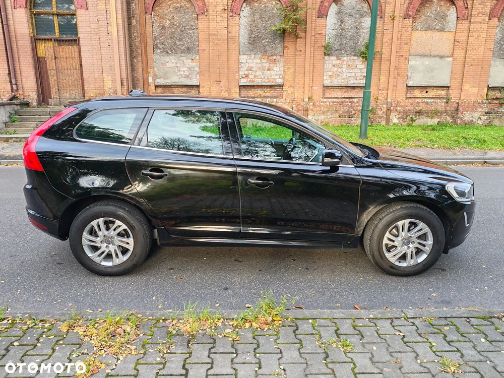 Volvo XC 60 2.4D AWD Momentum - 16