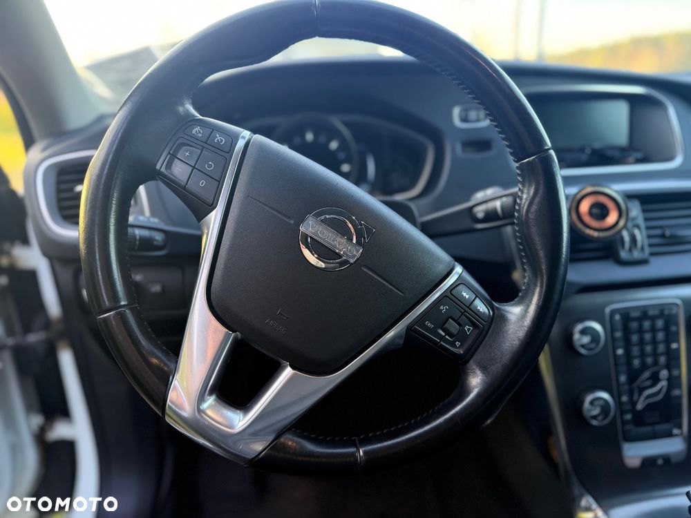 Volvo V40 D2 Momentum - 9
