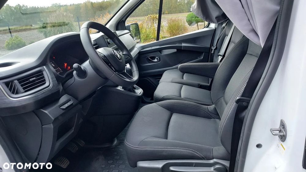 Renault Trafic - 11