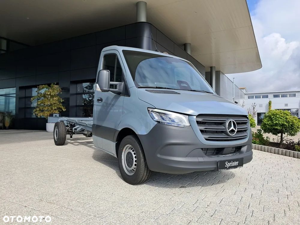 Mercedes-Benz Sprinter - 3