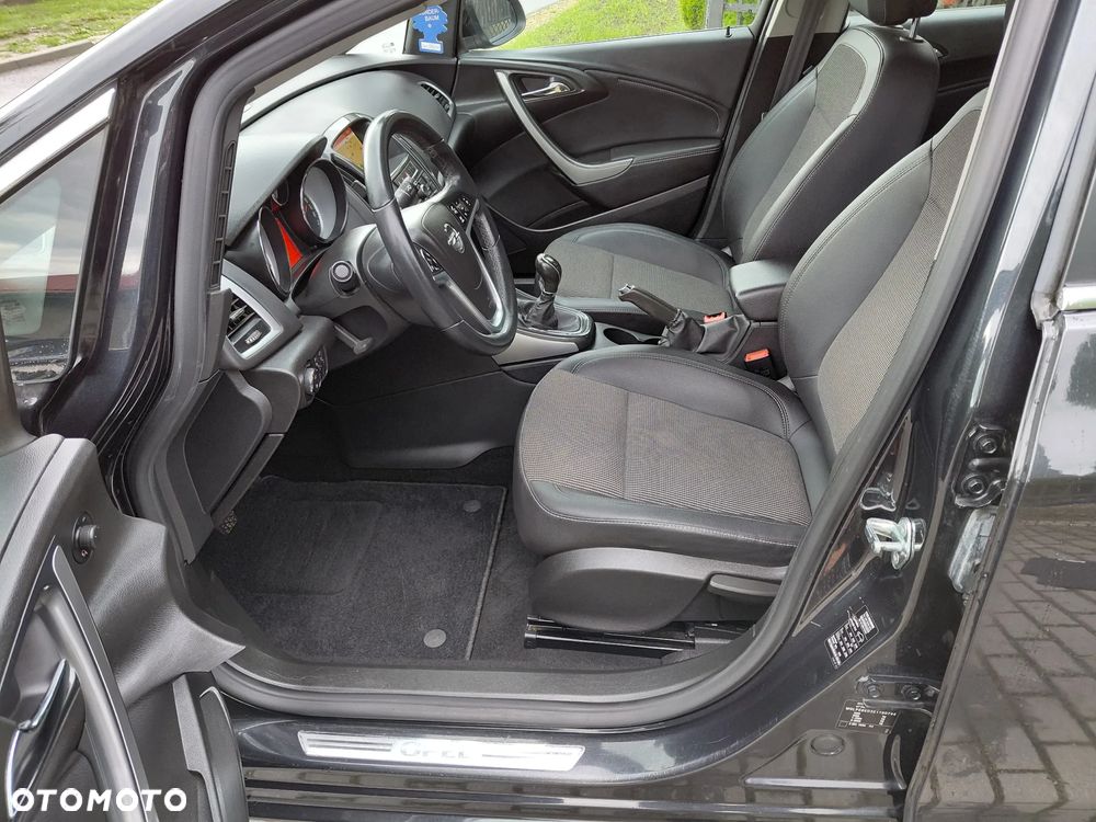 Opel Astra 1.6 Exklusiv - 25