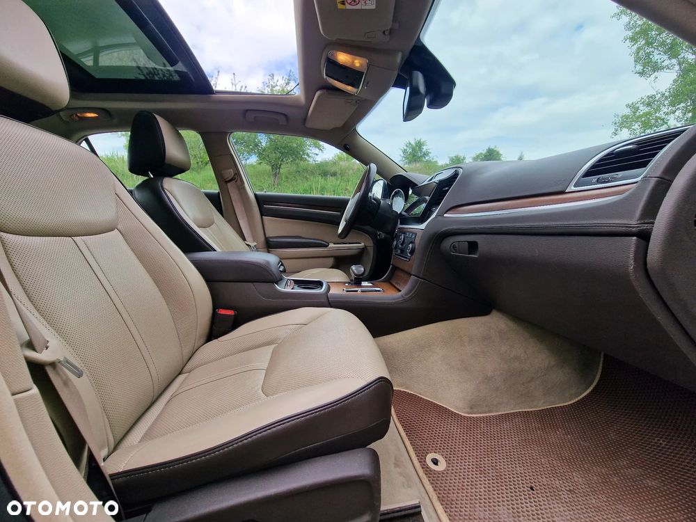Lancia Thema 3.6 Executive - 35