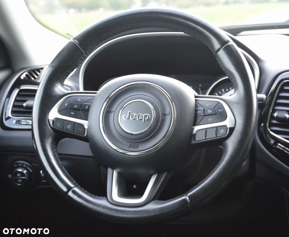 Jeep Compass - 16