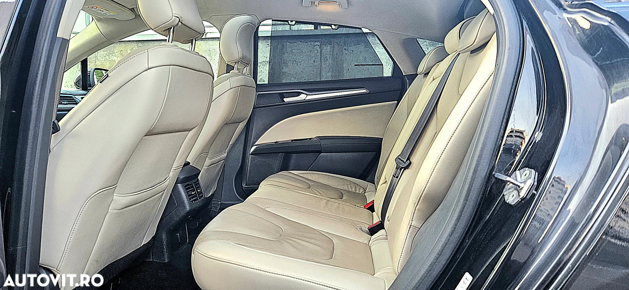 Ford Mondeo 2.0 TDCi Powershift AWD Business - 6