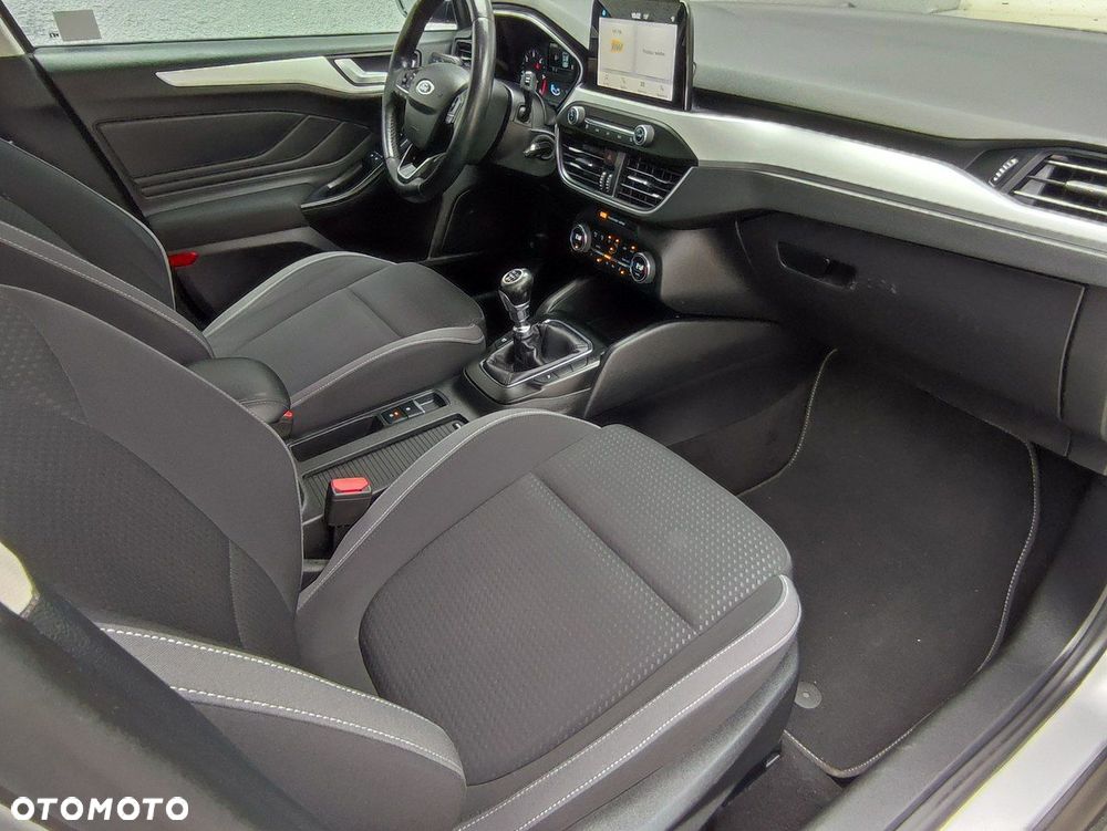Ford Focus - 27