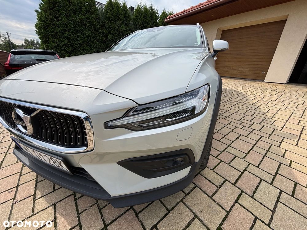 Volvo V60 Cross Country B4 D AWD Geartronic Pro - 28