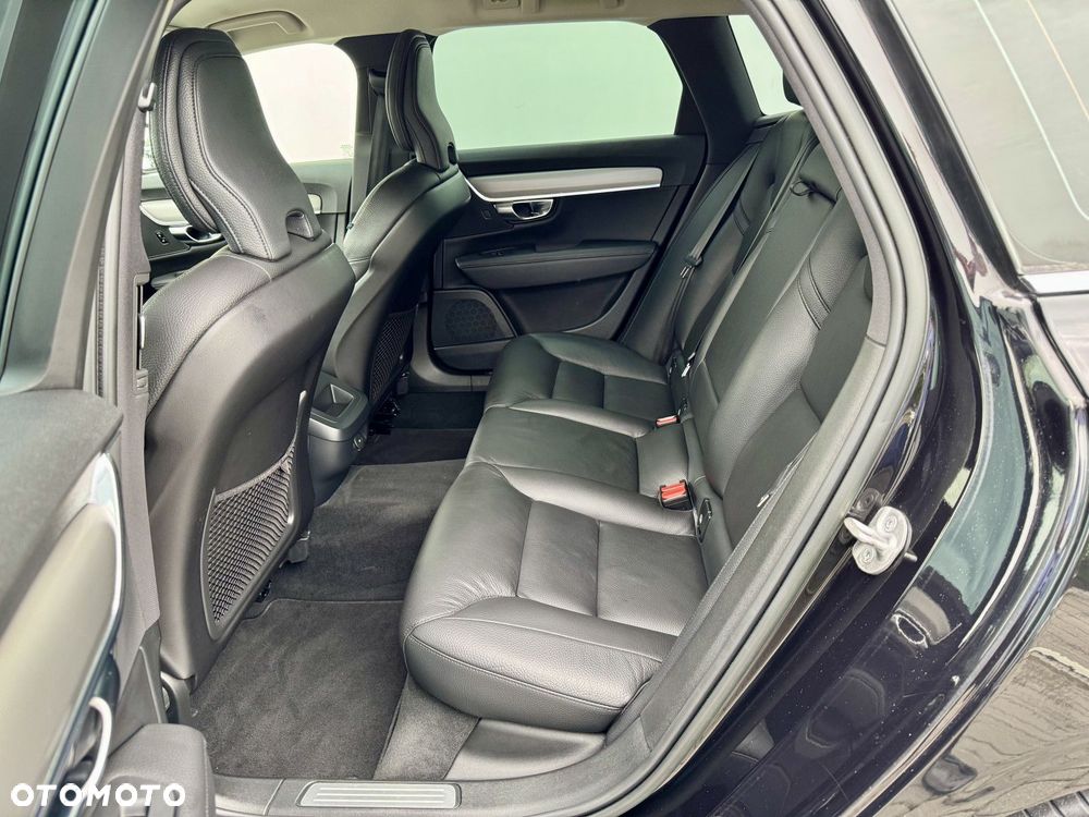 Volvo V90 - 16