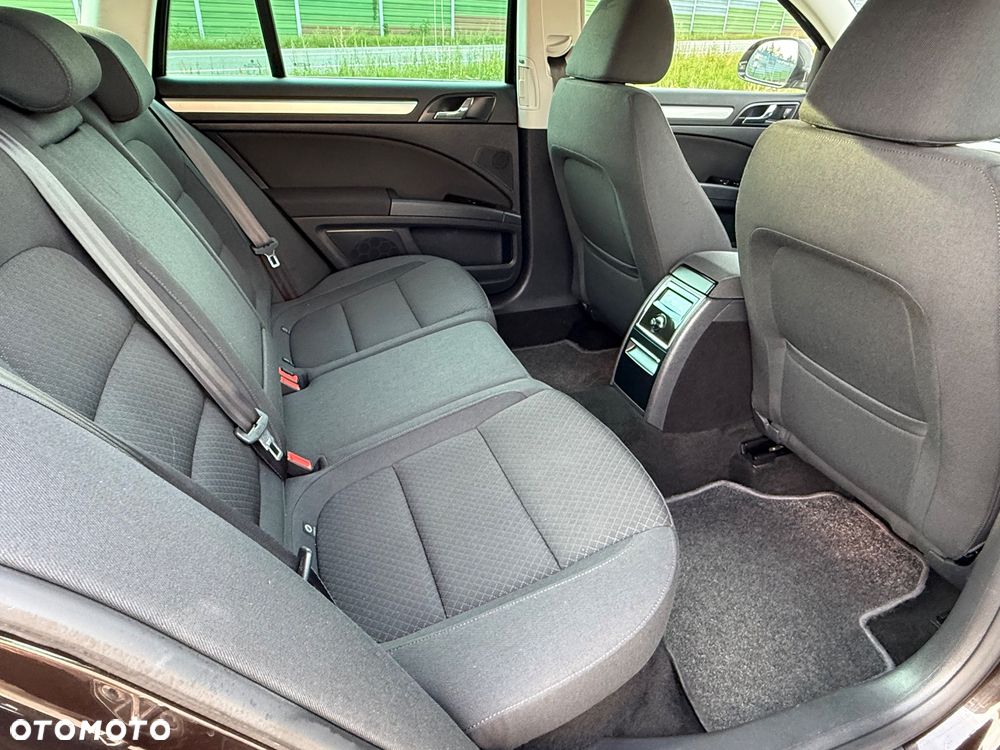 Skoda Superb 1.6 TDI GreenLine - 26