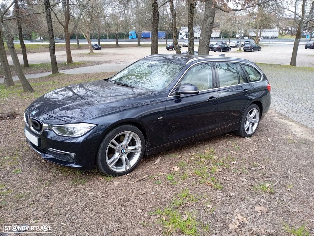 BMW 320 d Line Luxury - 1