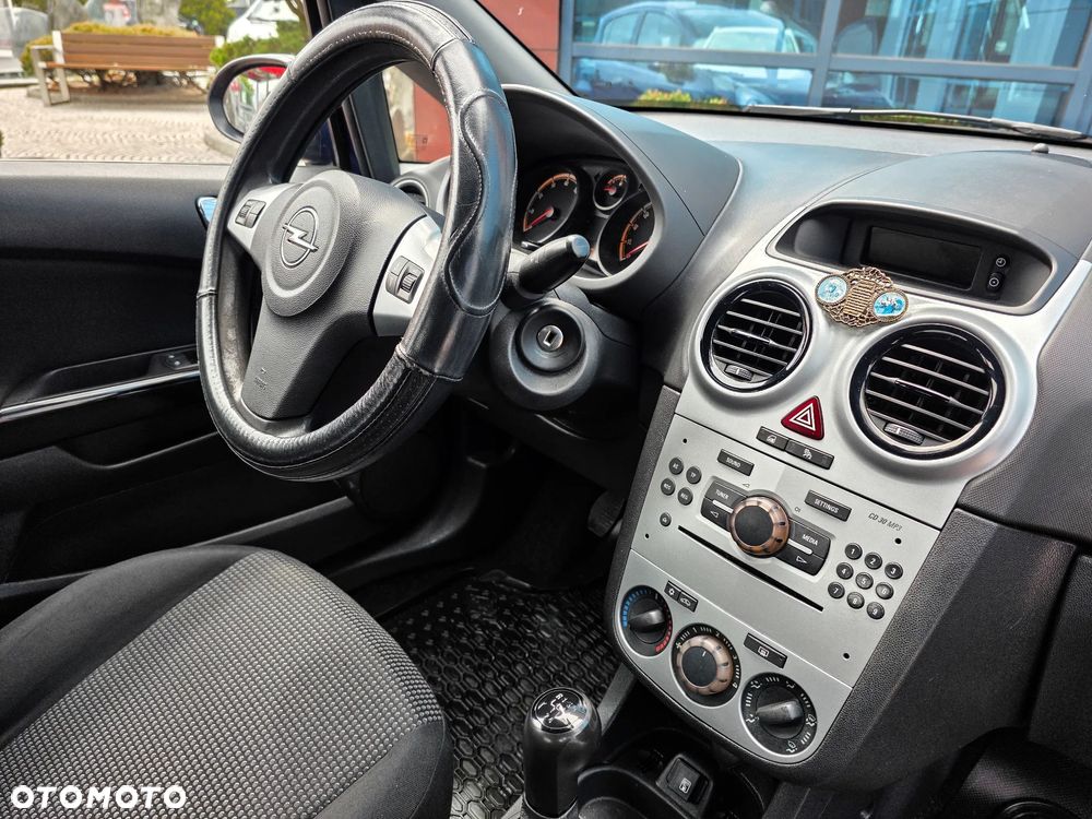 Opel Corsa 1.2 16V Edition / Active - 6