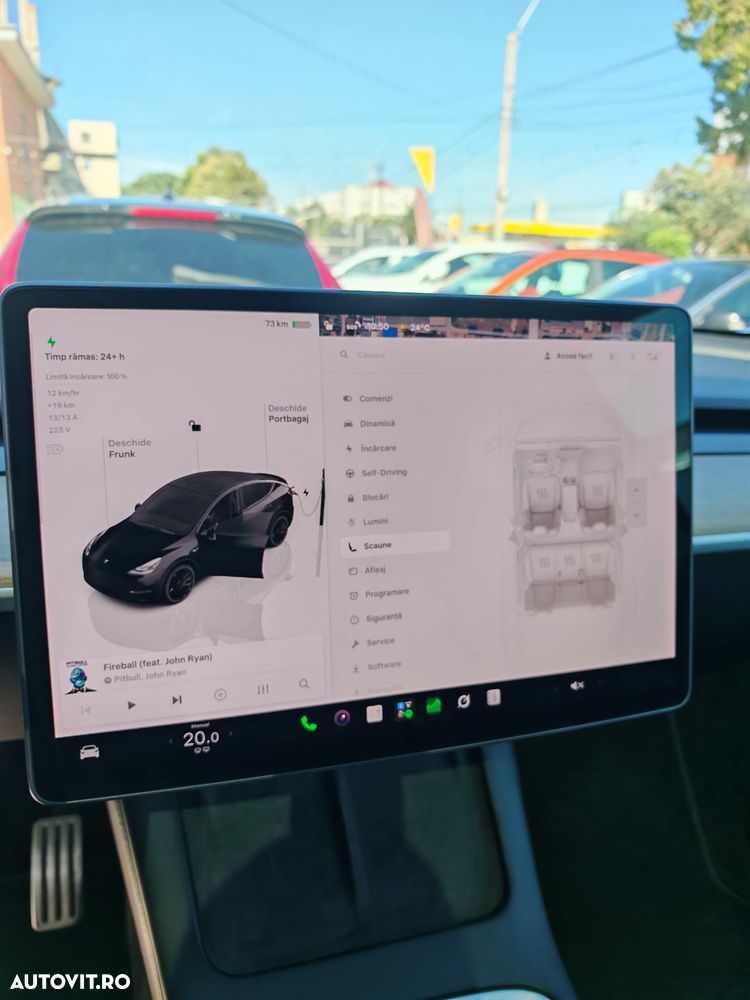Tesla Model Y Performance Dual Motor AWD - 13