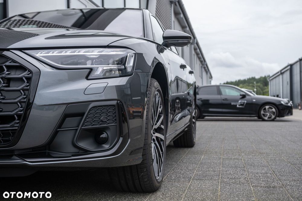 Audi A8 - 6