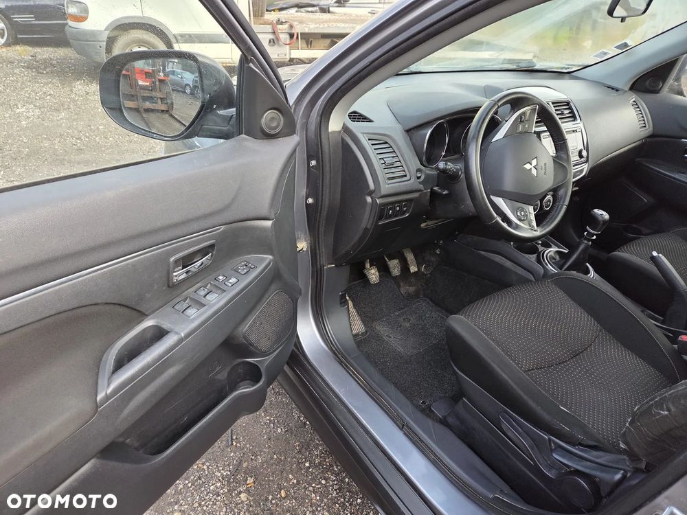 Mitsubishi ASX 1.8 DID Invite 4WD AS&G - 17