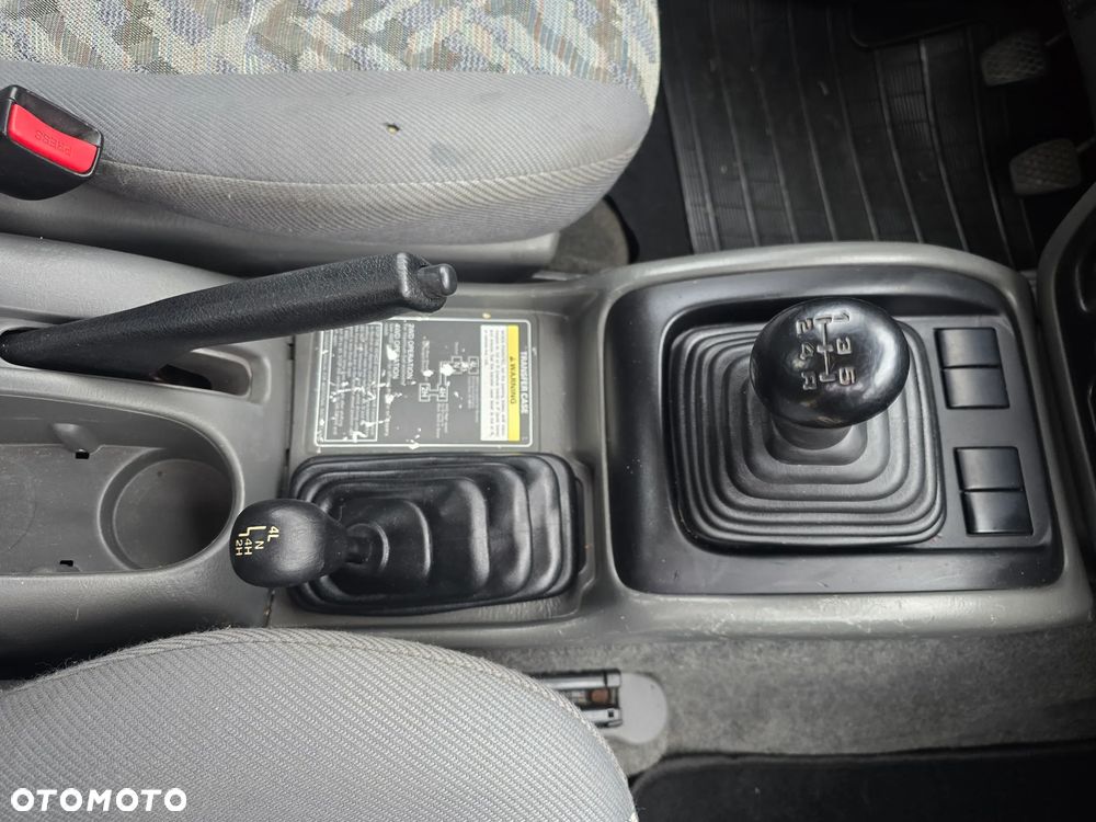 Suzuki Grand Vitara 2.0 - 14