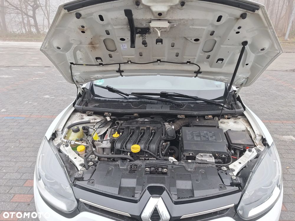 Renault Megane 1.6 16V 110 Dynamique - 9
