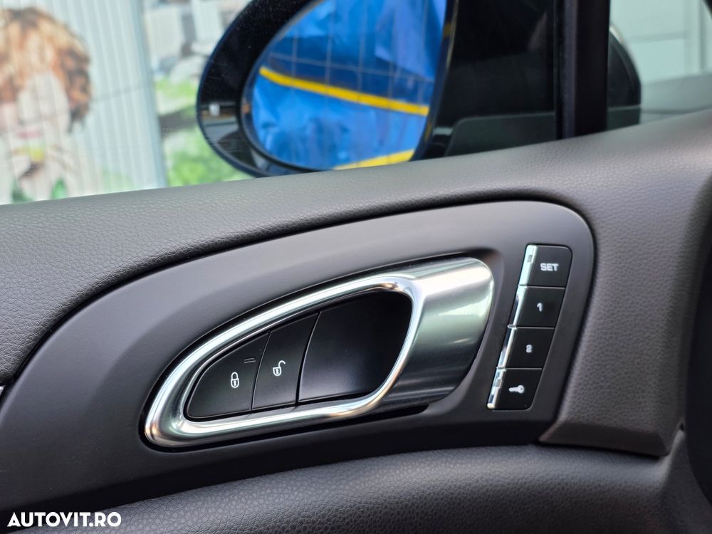 Porsche Cayenne 3.0 L - 14
