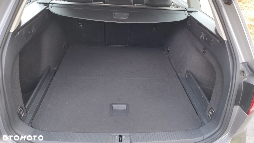 Volkswagen Passat 2.0 TDI SCR DSG Highline - 33