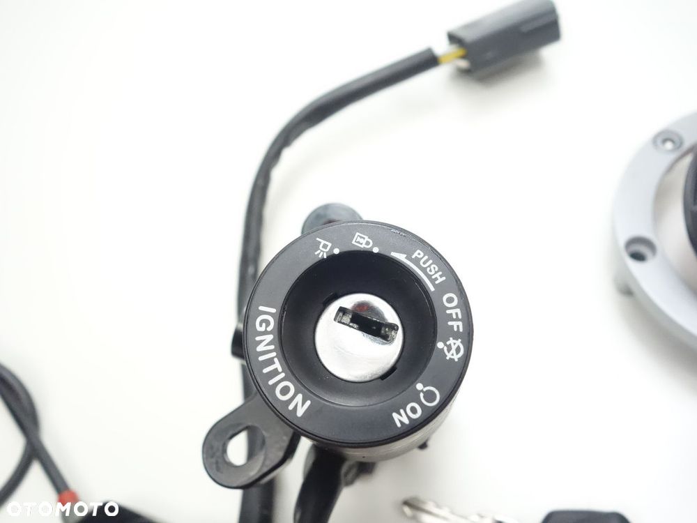 Stacyjka z kluczykiem moduł immobiliser Triumph Street Triple 765 23+ - 3
