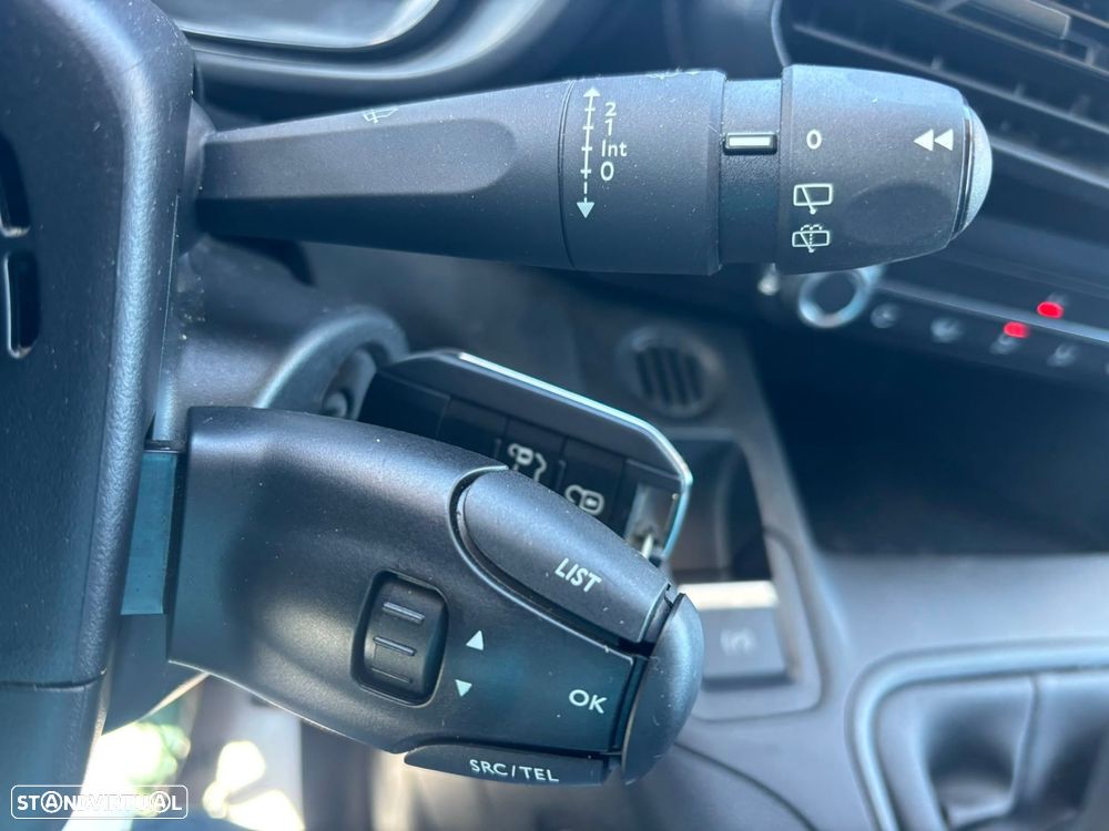 Toyota Proace City 1.5D L1 COMFORT 102cv - AC - GPS - IVA DEDUTÃVEL - 30