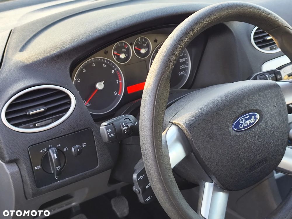 Ford Focus - 24