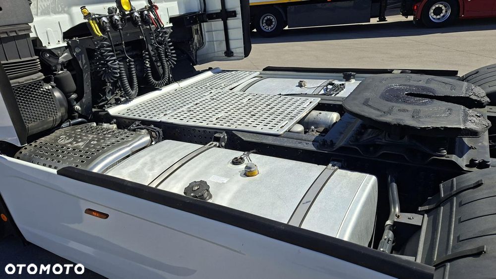 Iveco S-way 490 - 19