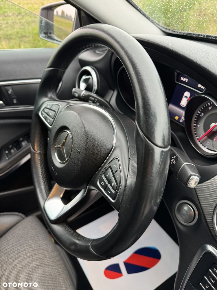 Mercedes-Benz GLA - 24