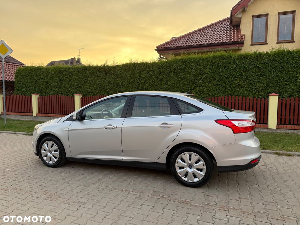 Ford Focus 1.6 Ti-VCT Titanium - 21