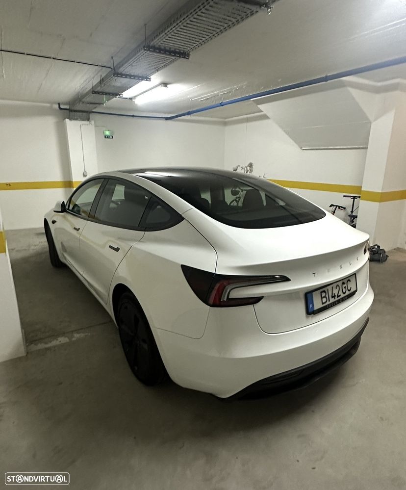 Tesla Model 3 - 6