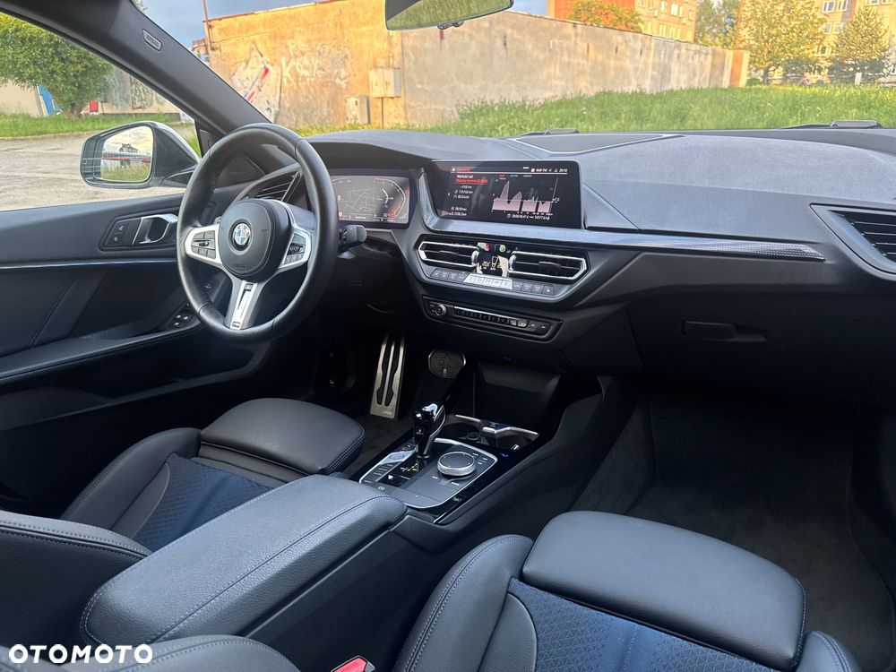 BMW Seria 2 218i M Sport - 24