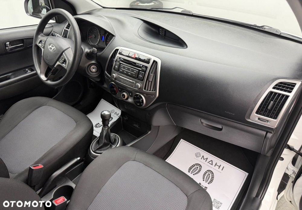 Hyundai i20 - 17