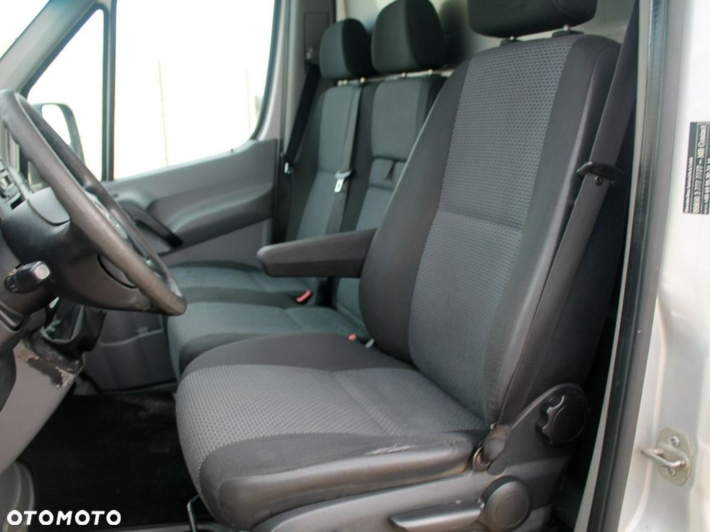 Mercedes-Benz Sprinter - 23