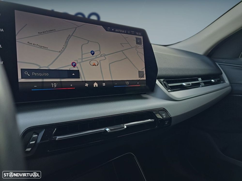 BMW iX2 eDrive20 - 28