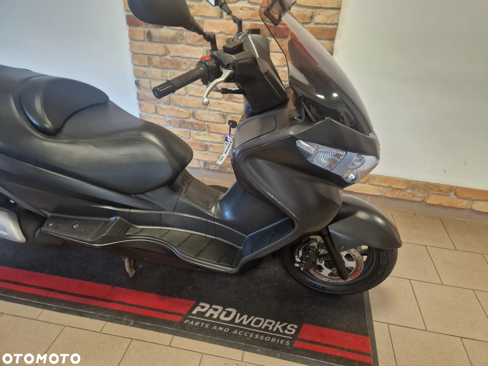 Suzuki Burgman - 25
