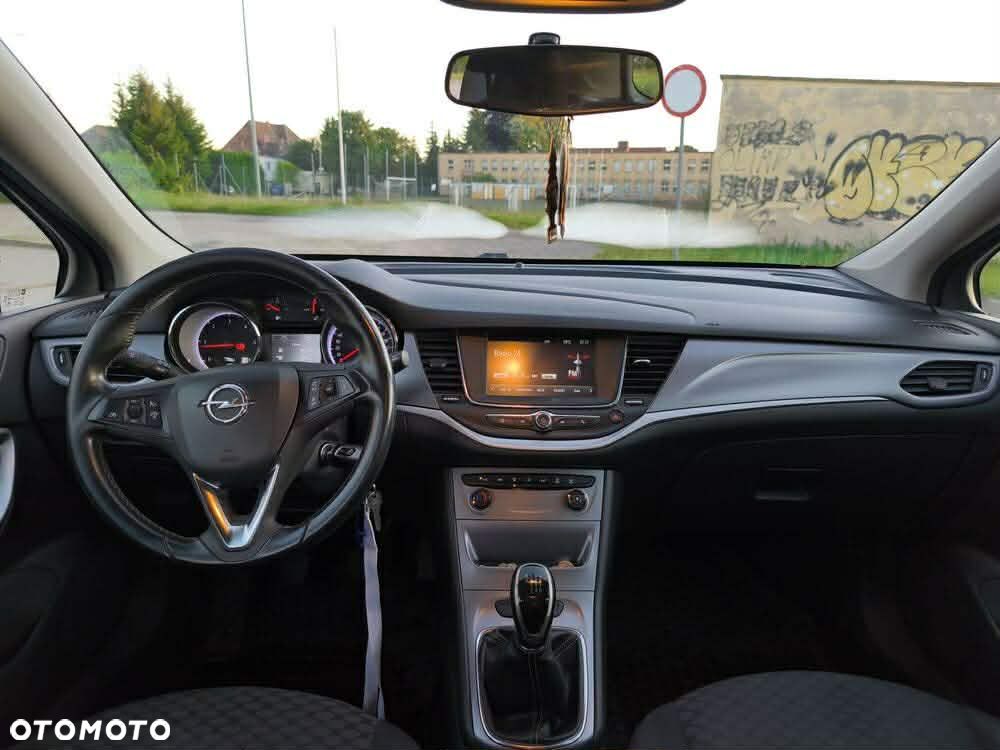 Opel Astra 1.6 CDTI Dynamic S&S - 9