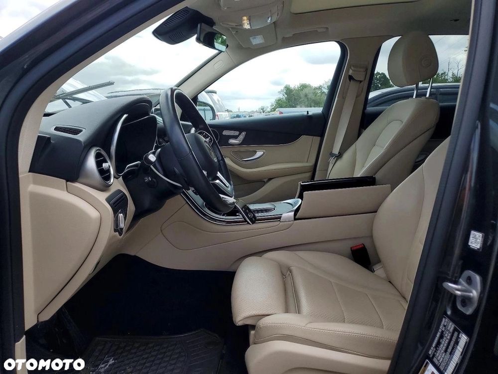Mercedes-Benz GLC 300 4Matic 9G-TRONIC - 7