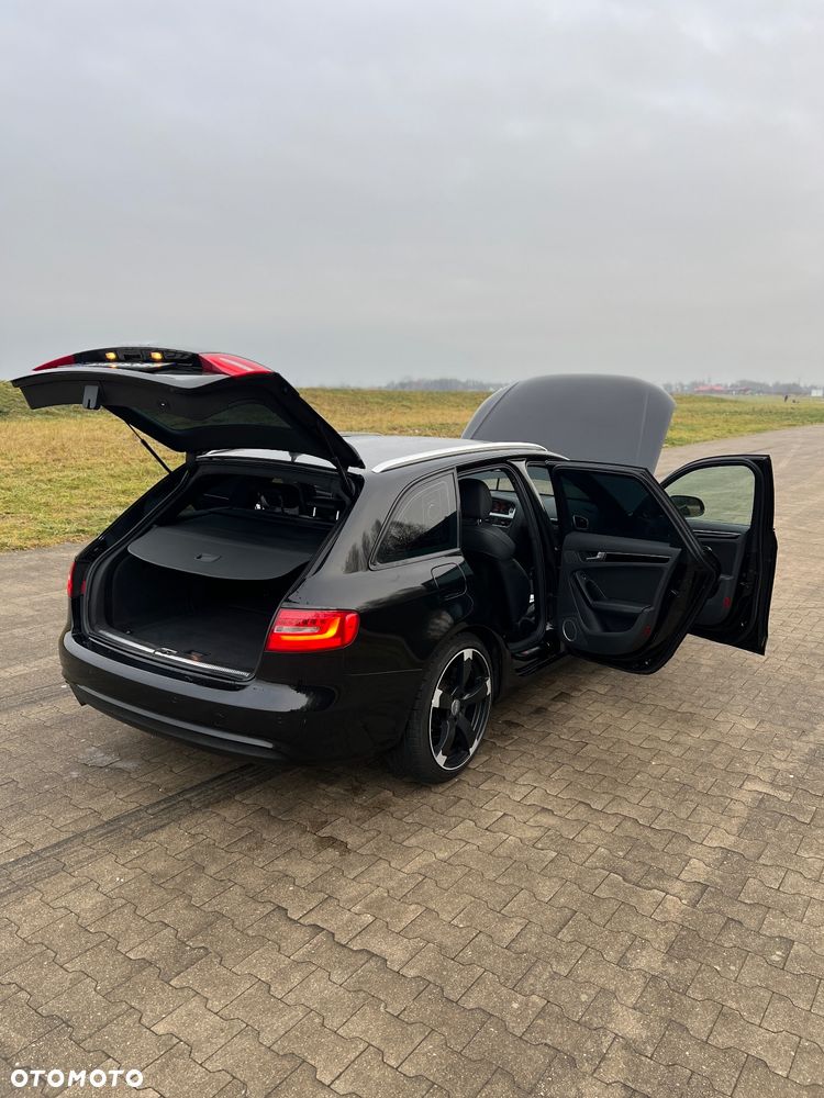 Audi A4 Avant 2.0 TDI DPF multitronic S line Sportpaket - 12