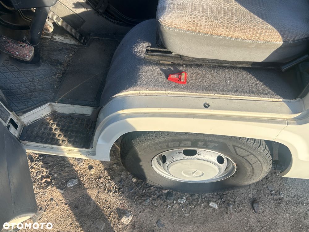 Mercedes-Benz MB 100 Kamper z Klimatyzacją - 29