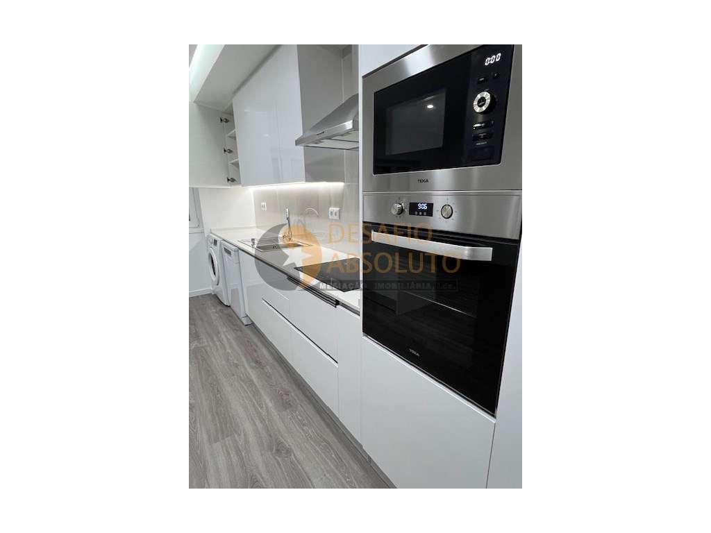 Apartamento T2, Totalmente Remodelado, Paivas - Amora - Grande imagem: 4/11