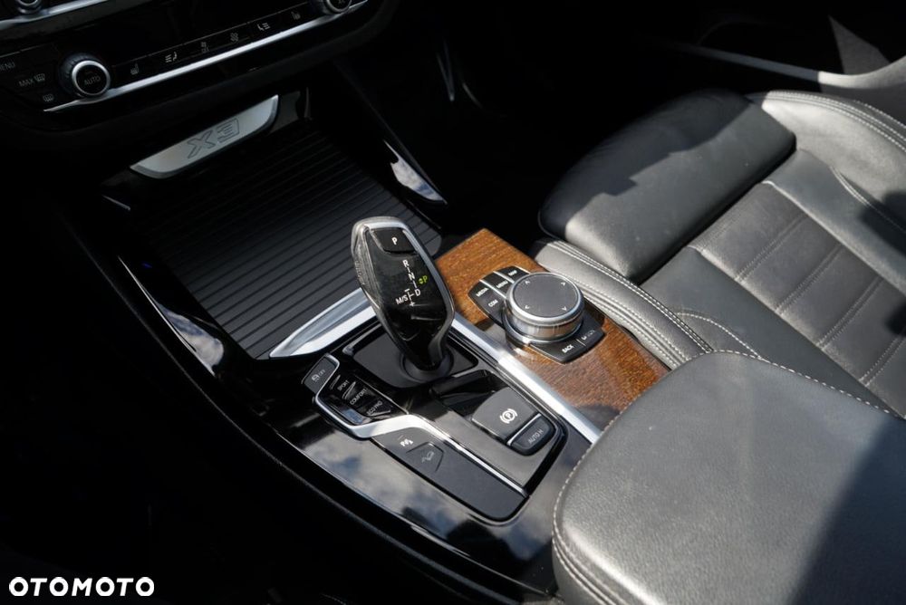 BMW X3 xDrive30i Advantage sport - 16