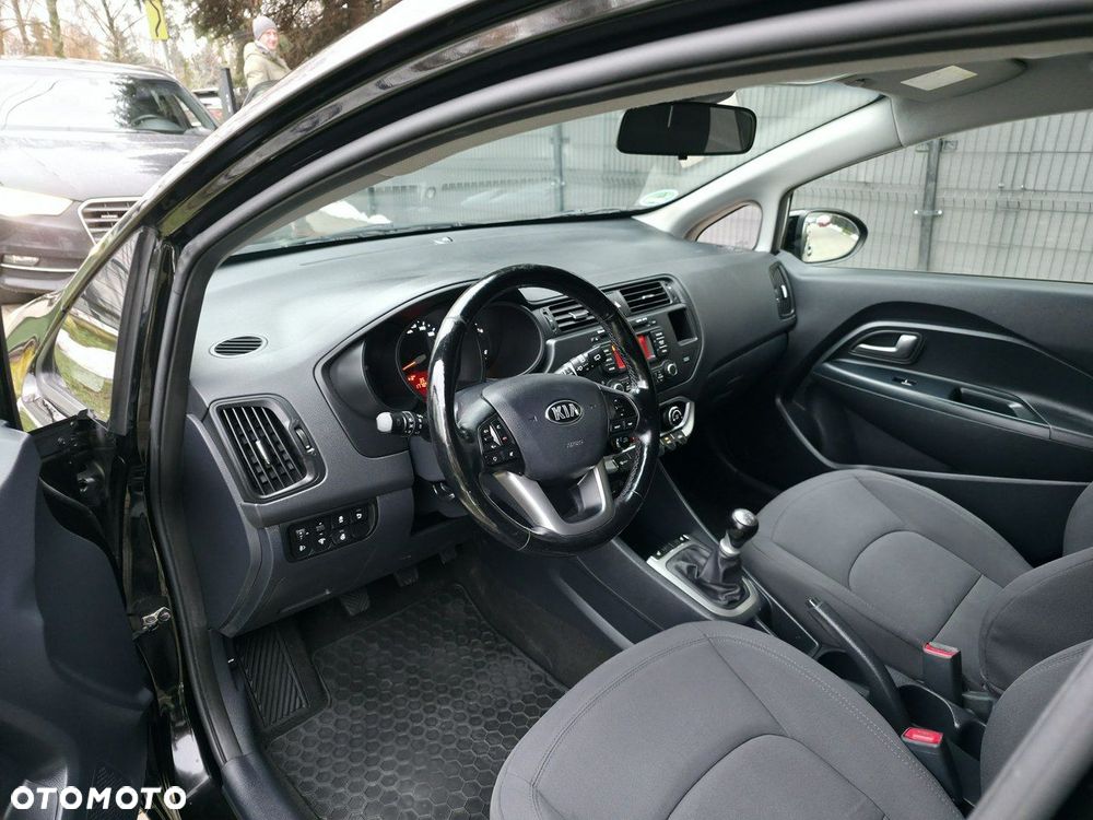 Kia Rio - 7
