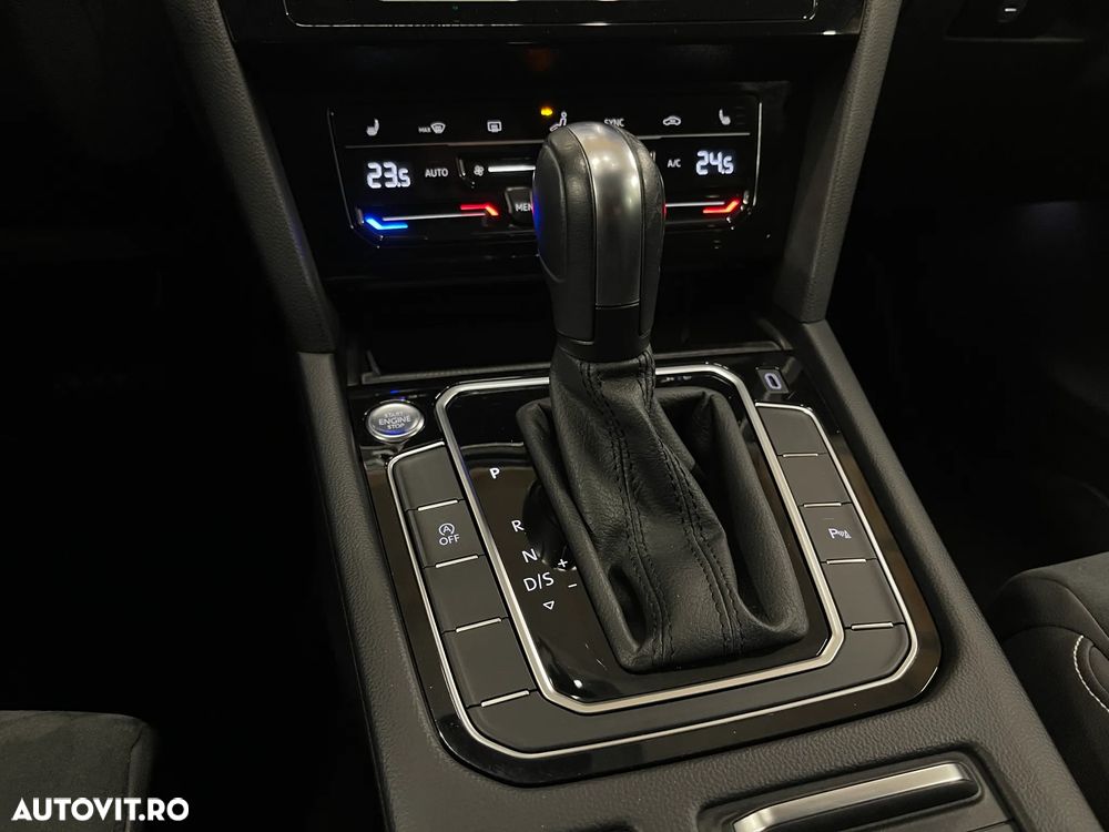 Volkswagen Passat 2.0 TDI DSG Highline - 20