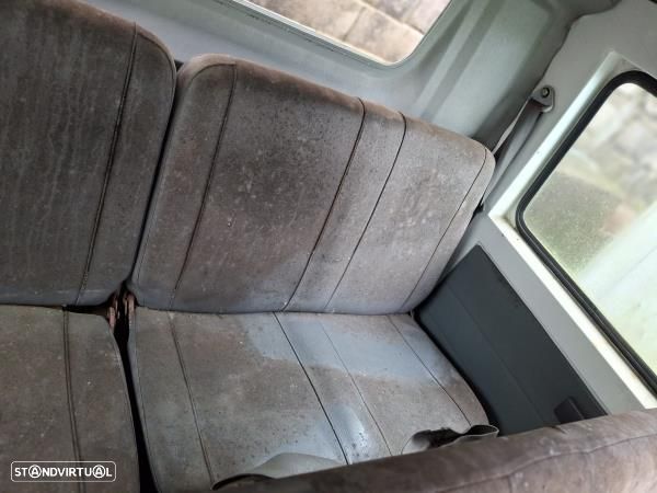 Conjunto De Bancos Traseiros 3ª Fila Mitsubishi Canter Camião De Plata - 2