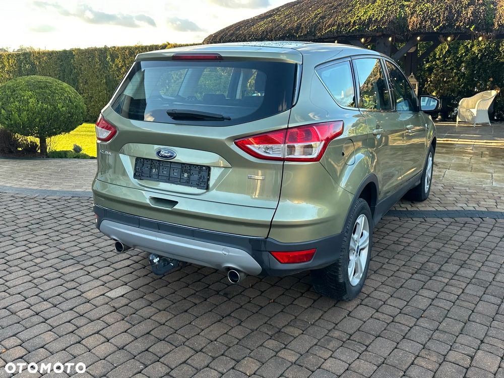 Ford Kuga - 12