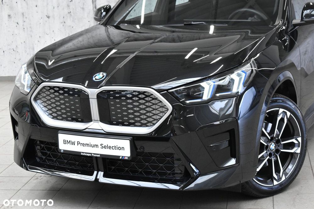 BMW iX2 - 25