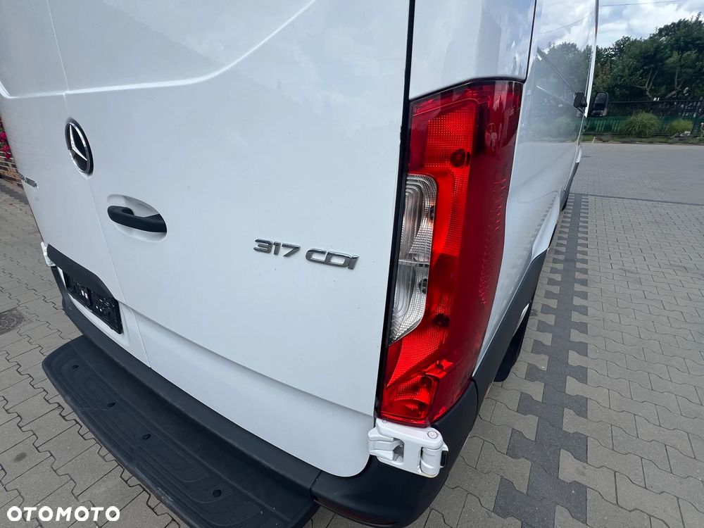 Mercedes-Benz 317 CDI - 28